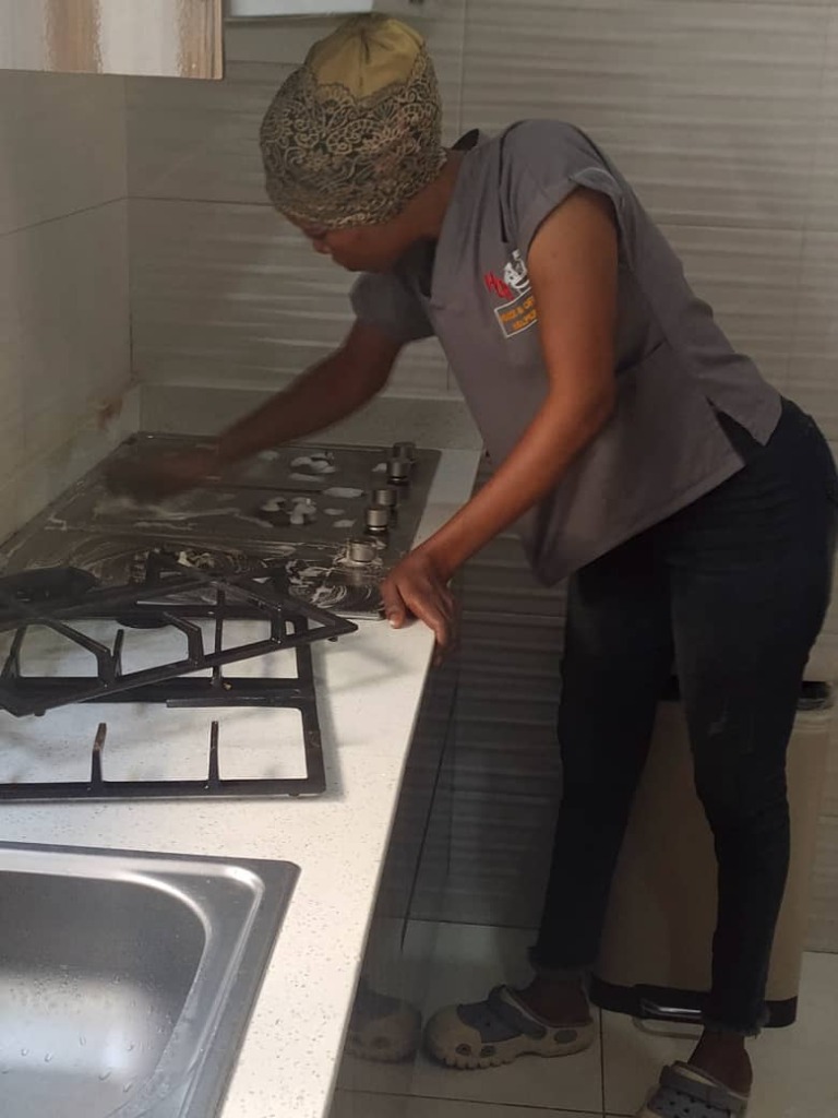 Stove Deep Cleaning